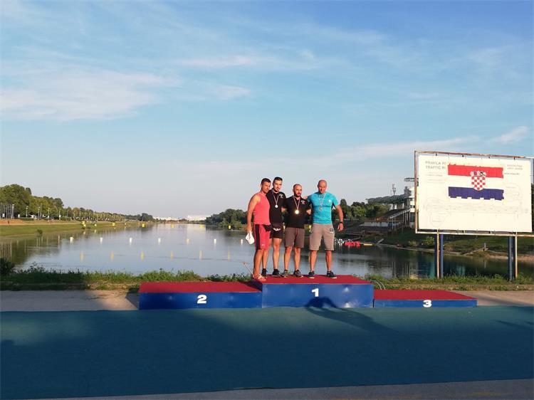 Slika /PU_ZG/slike/PUZ/2019/SRPANJ/Novi uspjesi hrvatskih policajaca kajakasa/kanu01.jpg